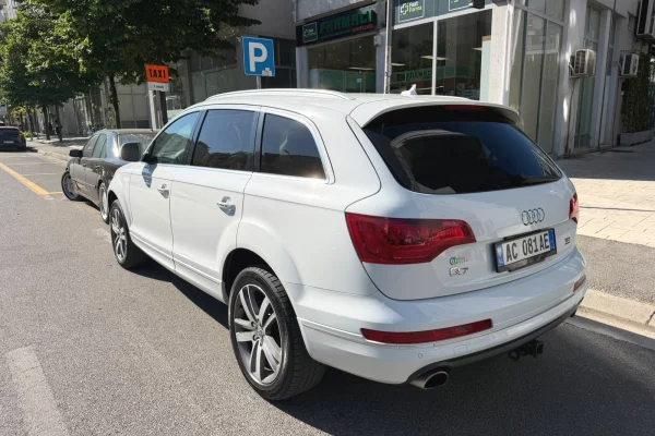 Cars for sale in Tirana, Audi, 2014 Diesel,Kambio Automatik Payment 9,990  Euro.