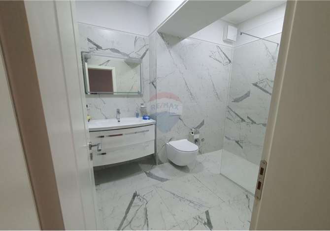 Ambient biznesi me qera 3+1 ne Tirane - 490 Euro