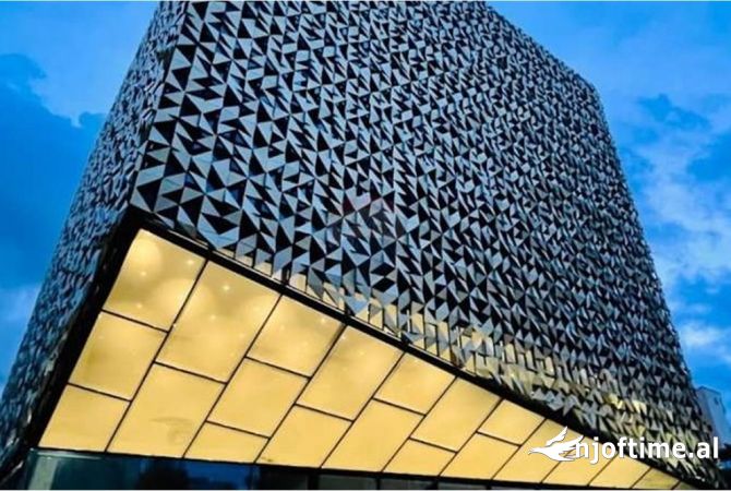 Ambiente Commerciale in Affitto 1+1 a Tirana - 3,000 Euro