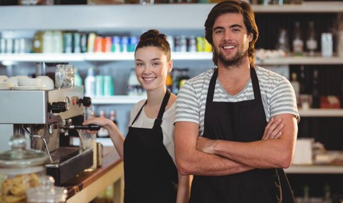 Offerte di lavoro a Tirana, Profession Kamarier/e dhe Banakiere  , Nessuna esperienza, Pagamento Trattabile.