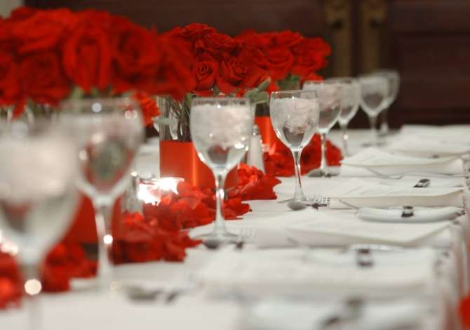 Event Planner & DEKOR ofron sherbim, planifikimi dasmash dhe ditelindjesh, dekore dhe lule