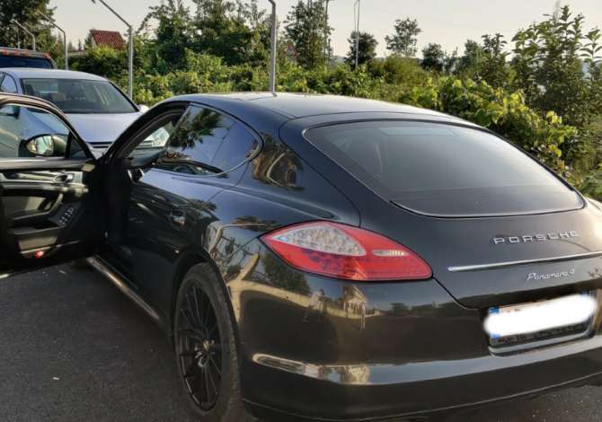 Jepet me qera Porche Panamera duke filluar nga 200 euro dita 