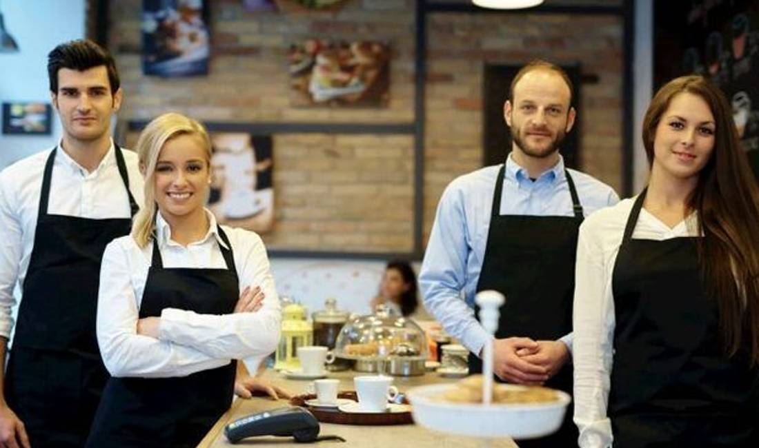 Offerte di lavoro a Tirana, Profession Kuzhuniere, Banakiere , Con esperienza, Pagamento Trattabile.