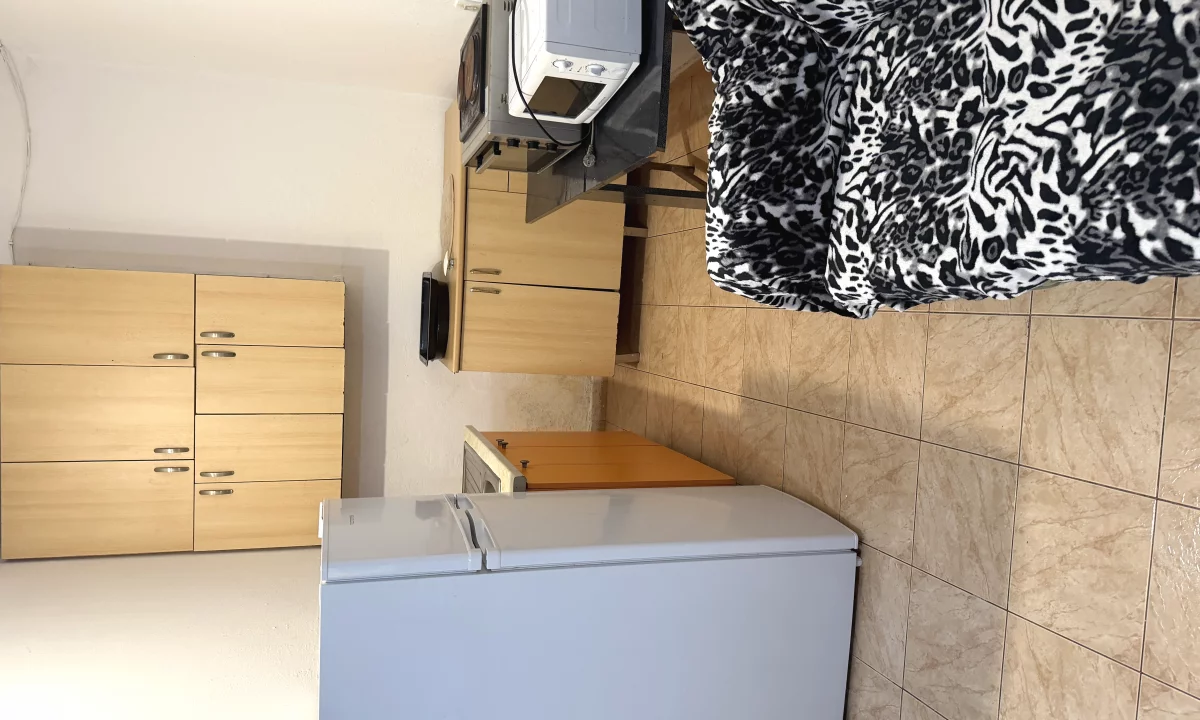 Shtepi me qera Shtepi Private ne Tirane, Garsoniere, Mobilimi E mobiluar, Pagesa 29,000  Leke.
