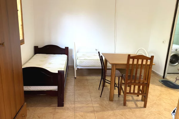 Shtepi me qera Garsoniere ne Tirane - 29,000 Leke