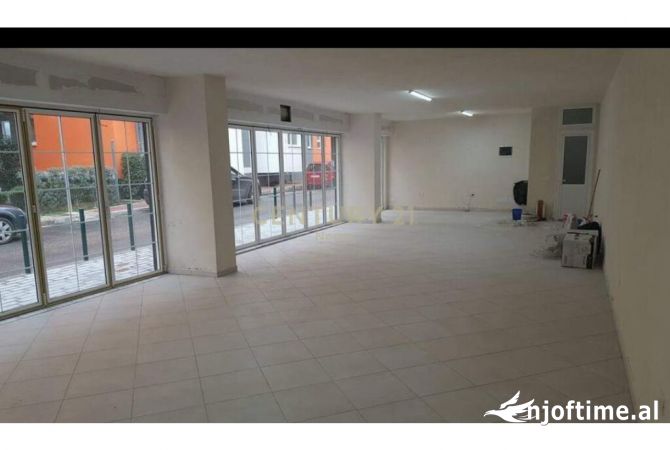 Business Property in Sale 1+1 in Tirana - 207,000 Euro