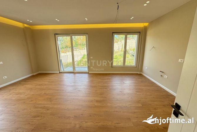 Shtepi ne shitje Apartament ne Tirane, 2+1, Mobilimi Bosh, pa mobiluar, Pagesa 255,000  Euro.