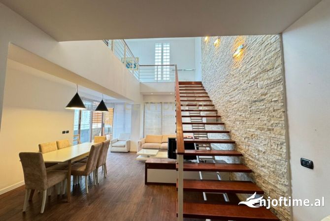 Shtepi ne shitje Duplex(shtepi me 2 kate) ne Tirane, 2+1, Mobilimi E mobiluar, Pagesa 280,000  Euro.