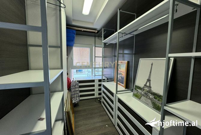 Shtepi ne shitje Duplex(shtepi me 2 kate) ne Tirane, 2+1, Mobilimi E mobiluar, Pagesa 280,000  Euro.