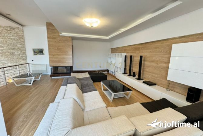 Shtepi ne shitje Duplex(shtepi me 2 kate) ne Tirane, 2+1, Mobilimi E mobiluar, Pagesa 280,000  Euro.
