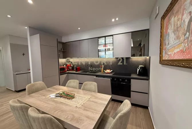 Shtepi me qera Apartament ne Tirane, 2+1, Mobilimi E mobiluar, Pagesa 1,500  Euro.