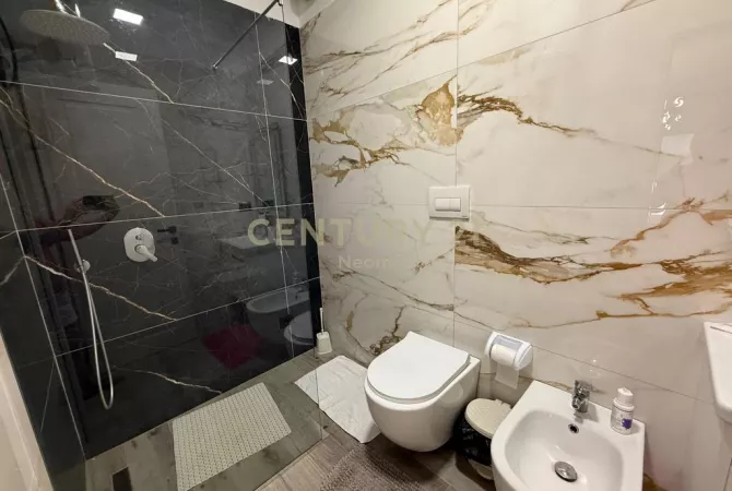 Shtepi me qera Apartament ne Tirane, 2+1, Mobilimi E mobiluar, Pagesa 1,500  Euro.