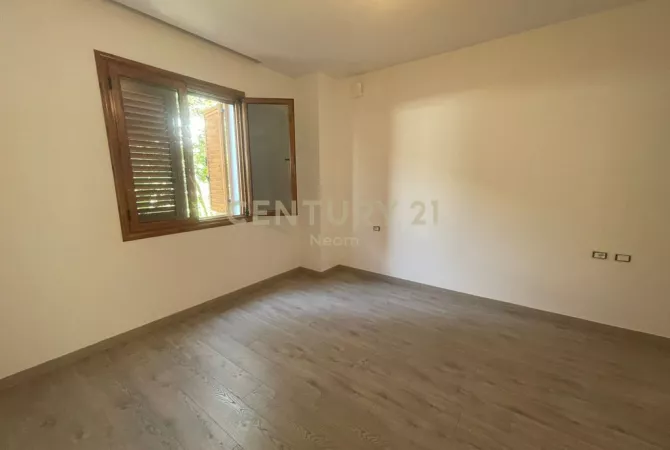 Shtepi me qera Apartament ne Tirane, 2+1, Mobilimi E mobiluar, Pagesa 600  Euro.