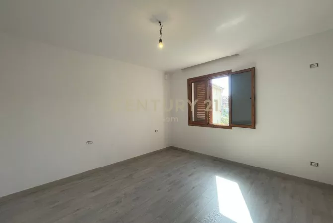 Shtepi me qera Apartament ne Tirane, 2+1, Mobilimi E mobiluar, Pagesa 600  Euro.