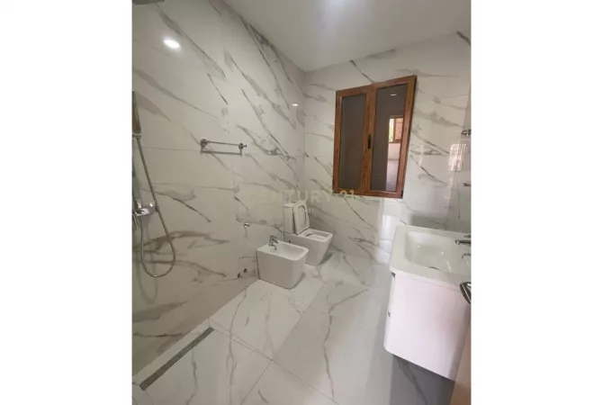 Shtepi me qera Apartament ne Tirane, 2+1, Mobilimi E mobiluar, Pagesa 600  Euro.