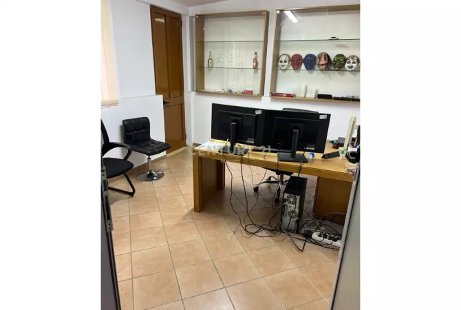 JEPET ME QIRA AMBJENT PER ZYRA!! Neom121979