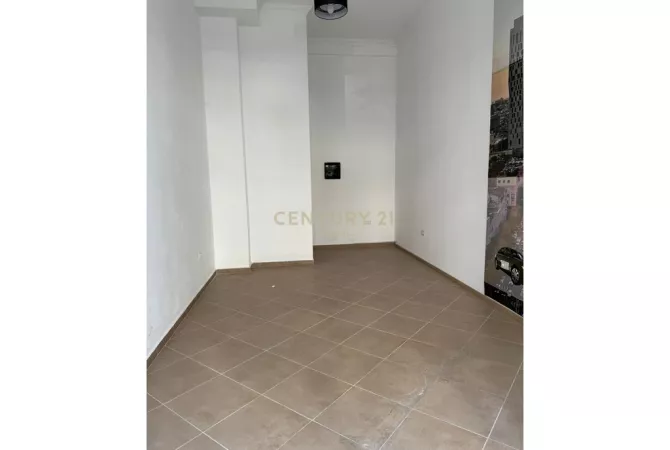 Business Property for Rent 3+1 in Tirana - 430 Euro