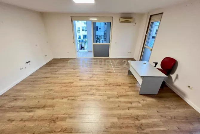 QIRA, ZYRE - 85 m2 te RRUGA KAVAJES‼️ Neom117438