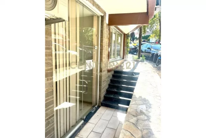 Jepet me qira ambjent komercial Te Kodra E Diellit 1! Neom116706