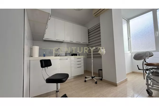 Business Property for Rent 3+1 in Tirana - 700 Euro