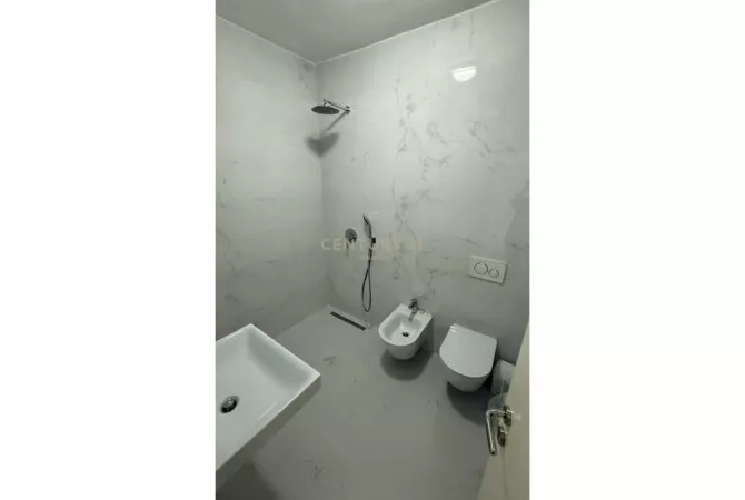 QIRA, ZYRE / KLINIKE TEK KOMUNA PARISIT!!Neom115153