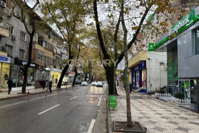Business Property for Rent 3+1 in Tirana - 3,000 Euro