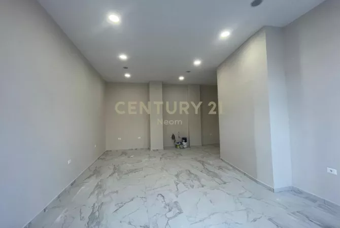 Business Property for Rent 1+1 in Tirana - 450 Euro
