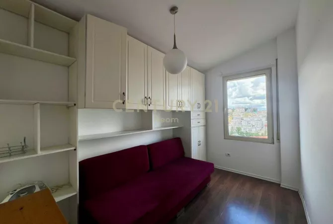 Appartamento in affitto a Tirana 2+1, Arredato