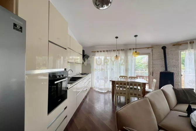 Appartamento in affitto a Tirana 2+1, Arredato