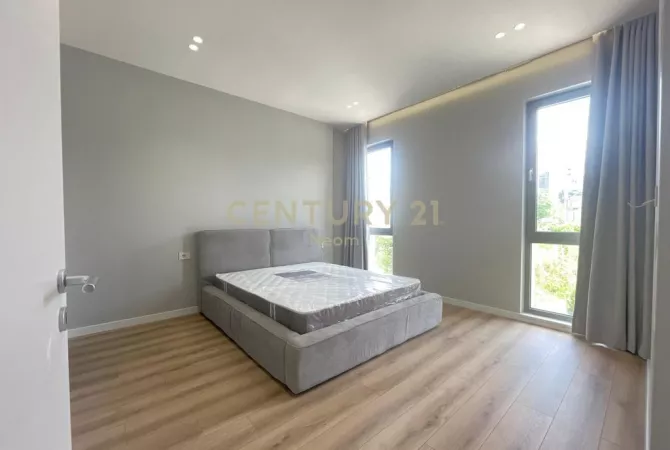 Shtepi me qera Apartament ne Tirane, 2+1, Mobilimi E mobiluar, Pagesa 2,000  Euro.