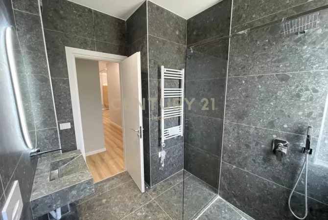 Shtepi me qera Apartament ne Tirane, 2+1, Mobilimi E mobiluar, Pagesa 2,000  Euro.