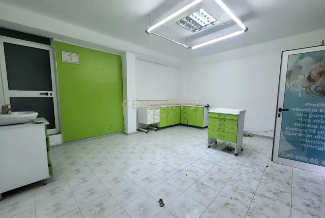Business Property for Rent 3+1 in Tirana - 300 Euro