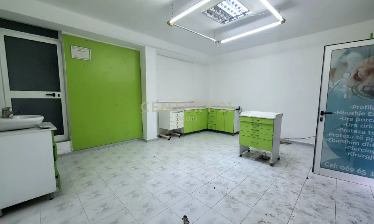 JAPIM ME QIRA AMBIENT TE SHKOLLA BAJRAM CURRI, Tirane - 300Euro | 34.5 m2 Neom107856