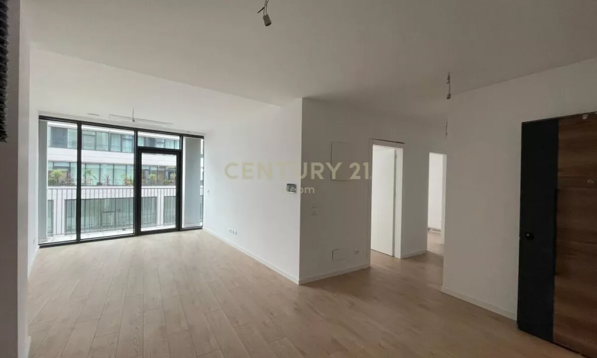 QIRA, AMBIENT PER ZYRA + POST PARKIMI TEK LAKE VIEW! Neom107044