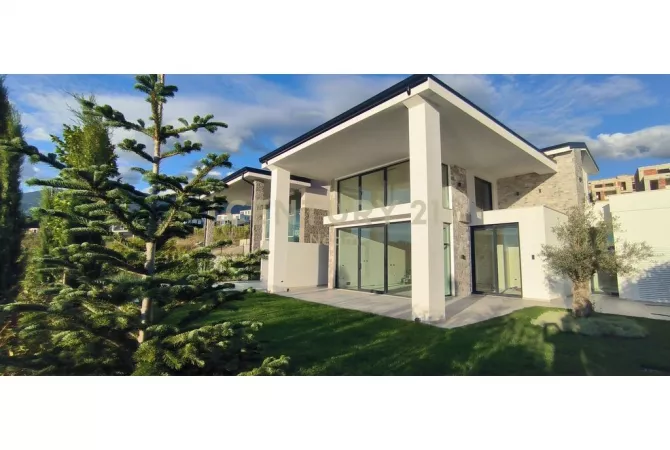 Shtepi ne shitje 5+1 ne Tirane - 570,000 Euro