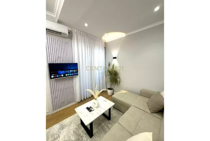 Shtepi ne shitje Apartament ne Tirane, 1+1, Mobilimi E mobiluar, Pagesa 121,000  Euro.