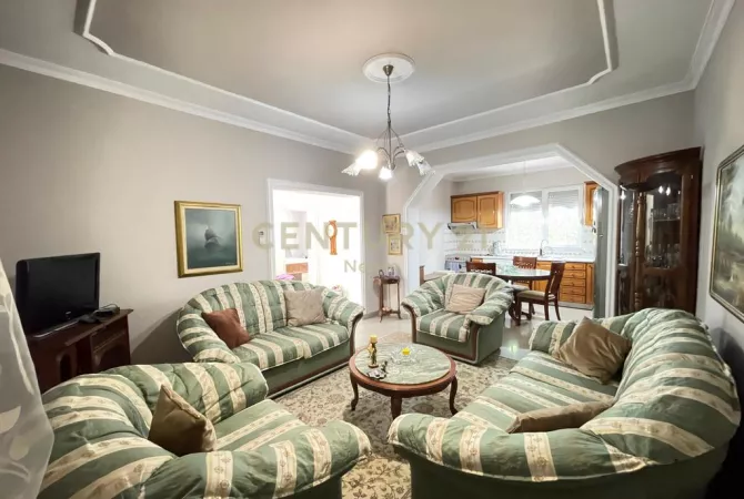 Shtepi ne shitje 4+1 ne Tirane - 280,000 Euro