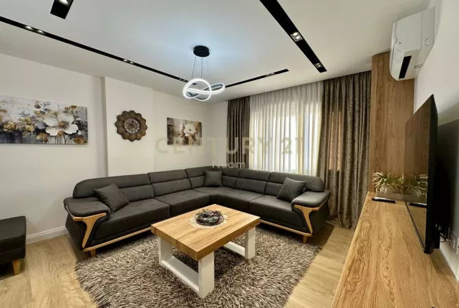 QIRA, APARTAMENT 1+1 + POST PARKIMI! Neom122458