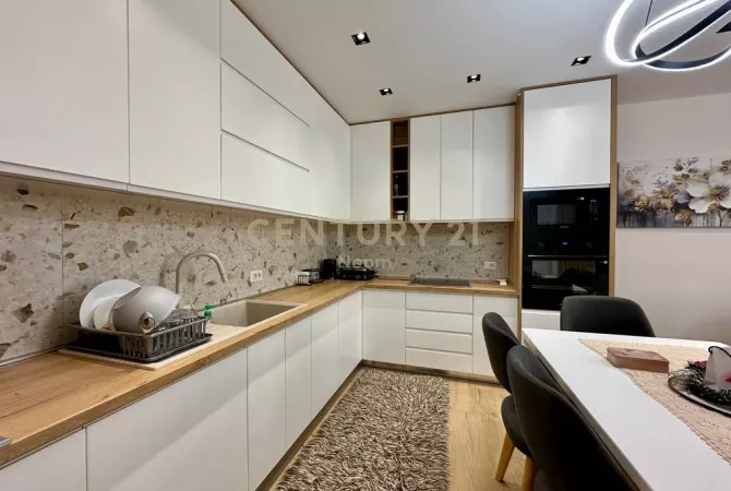 Shtepi me qera Apartament ne Tirane, 1+1, Mobilimi E mobiluar, Pagesa 600  Euro.