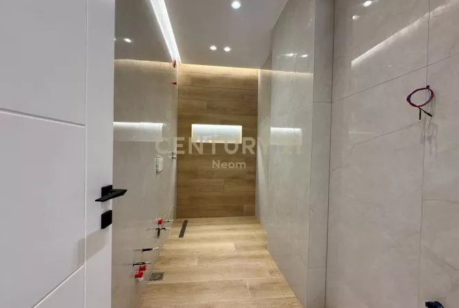 Shtepi ne shitje Apartament ne Tirane, 2+1, Mobilimi Bosh, pa mobiluar, Pagesa 214,000  Euro.