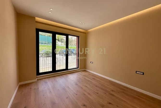 Shtepi ne shitje Apartament ne Tirane, 2+1, Mobilimi Bosh, pa mobiluar, Pagesa 214,000  Euro.