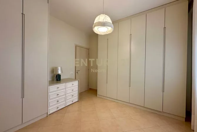 Shtepi me qera Apartament ne Tirane, 3+1, Mobilimi E mobiluar, Pagesa 750  Euro.