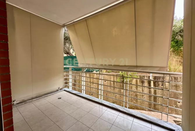 Shtepi me qera Apartament ne Tirane, 3+1, Mobilimi E mobiluar, Pagesa 750  Euro.