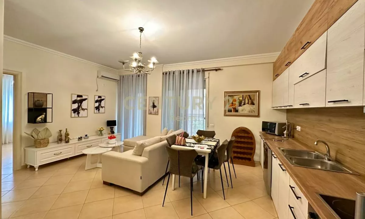 Shtepi me qera Apartament ne Tirane, 3+1, Mobilimi E mobiluar, Pagesa 750  Euro.