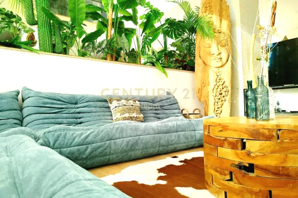 Shtepi ne shitje Vila Luksoze ne Tirane, 6+1, Mobilimi E mobiluar, Pagesa 2,200,000  Euro.