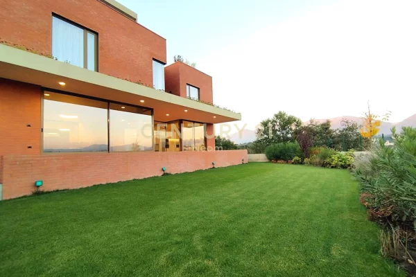 Villa di lusso in affitto a Tirana 4+1, Arredato