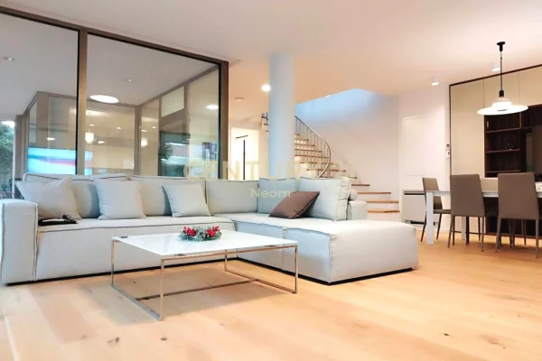 Villa di lusso in affitto a Tirana 4+1, Arredato