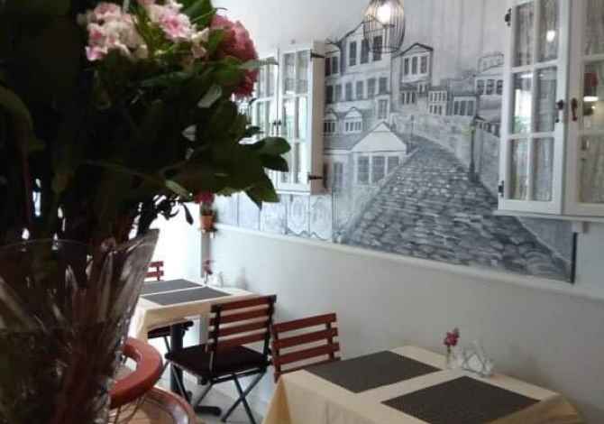 Jepet me qera ambienti + shitet biznesi 