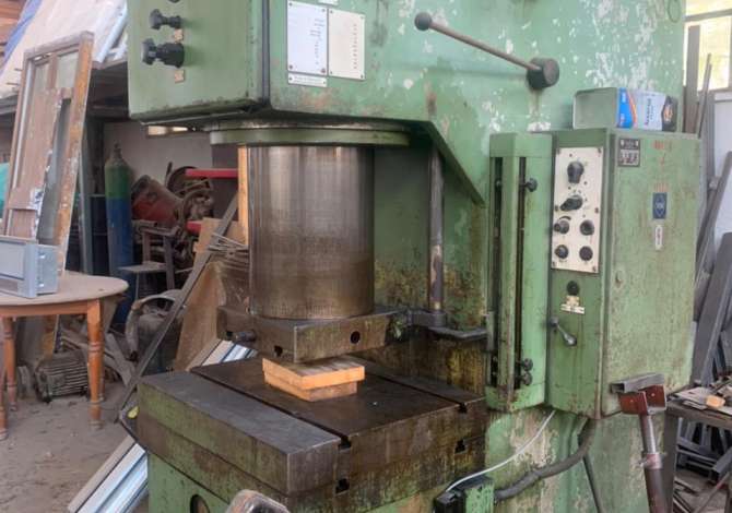 Vegla Pune ne Gjirokaster - 5,000 Euro