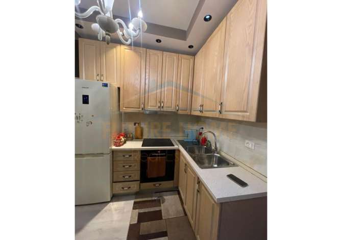 Shtepi me qera Apartament ne Tirane, 2+1, Mobilimi E mobiluar, Pagesa 1,000  Euro.